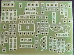 Efectos de guitarra impresos en la placa de circuito