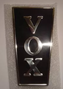 Logo VOX Bass T, trapézoïdal 28 / 40x75mm argent / noir